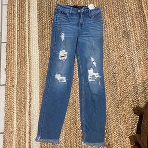 Hollister high rise mom jean 0L